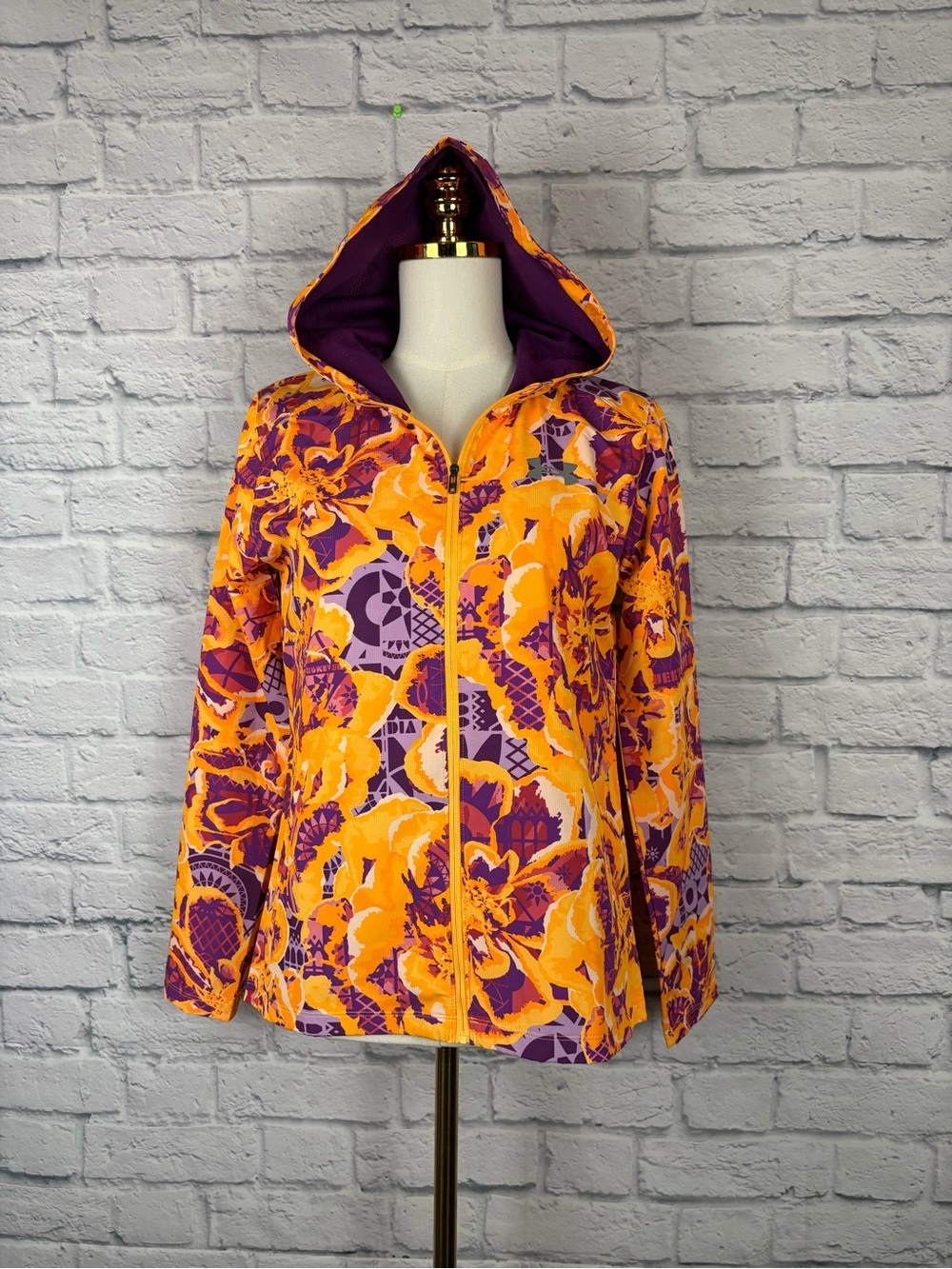 NWT Under Armour STORM Day Of The Dead Run Jacket size S